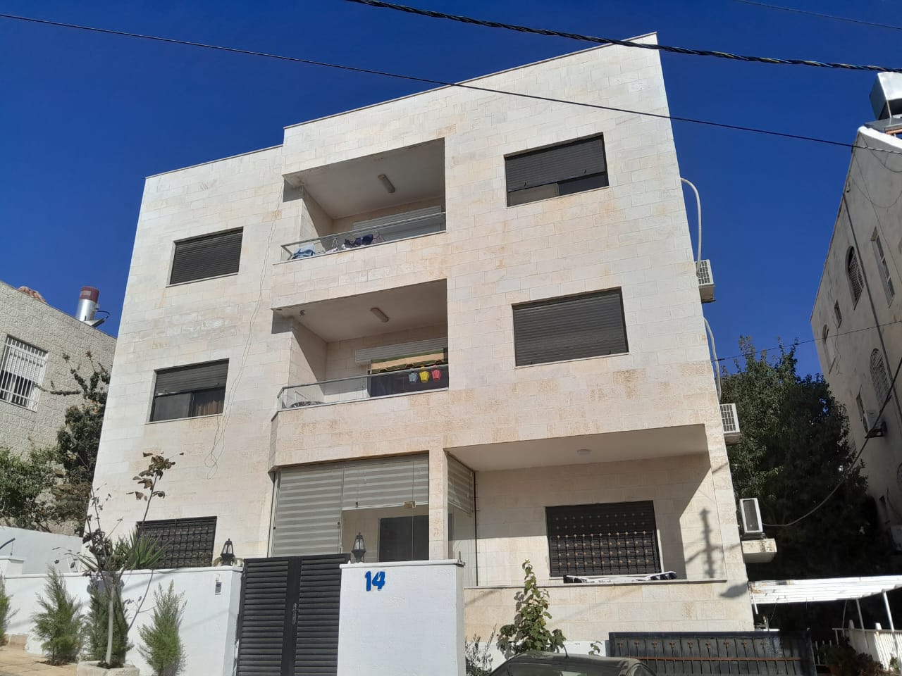  Apartment for Sale – Dabouq 